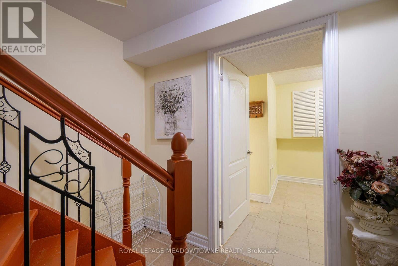 6407 Alderwood Trail, Mississauga, ON, L5N 6W9 - 3