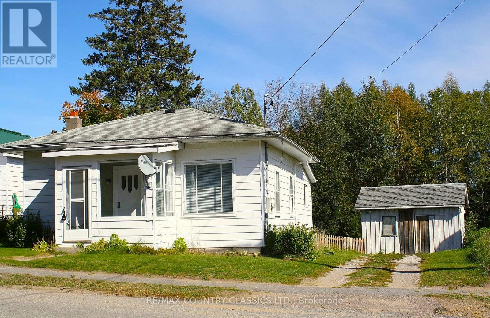 79 Wollaston Lk Road, Wollaston, ON, K0L 1P0