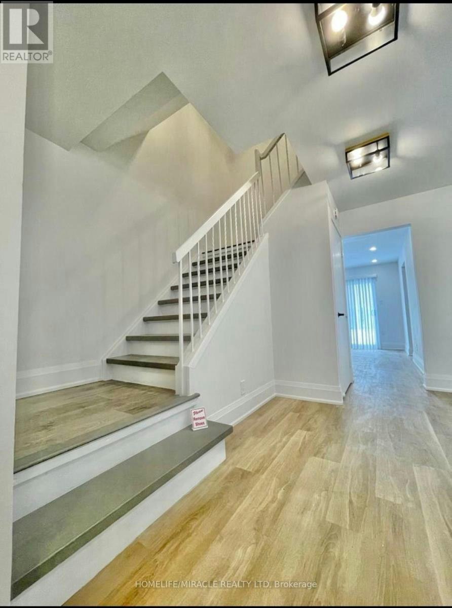 21 Ecclestone Drive, Brampton, ON, L6X 3N7 - 8