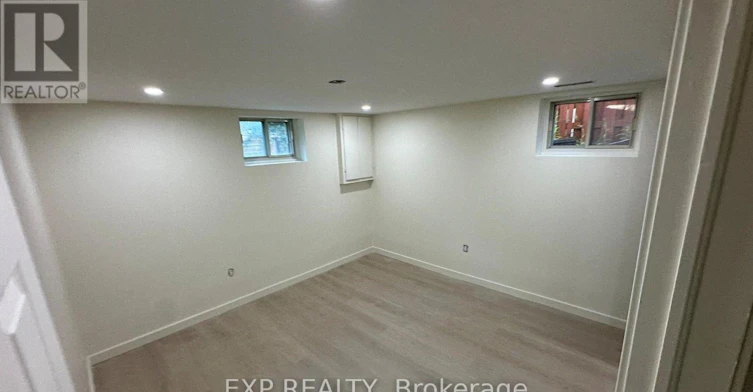 1336 Avenue T Avenue, Ottawa, ON, K1G 0C6 - 5