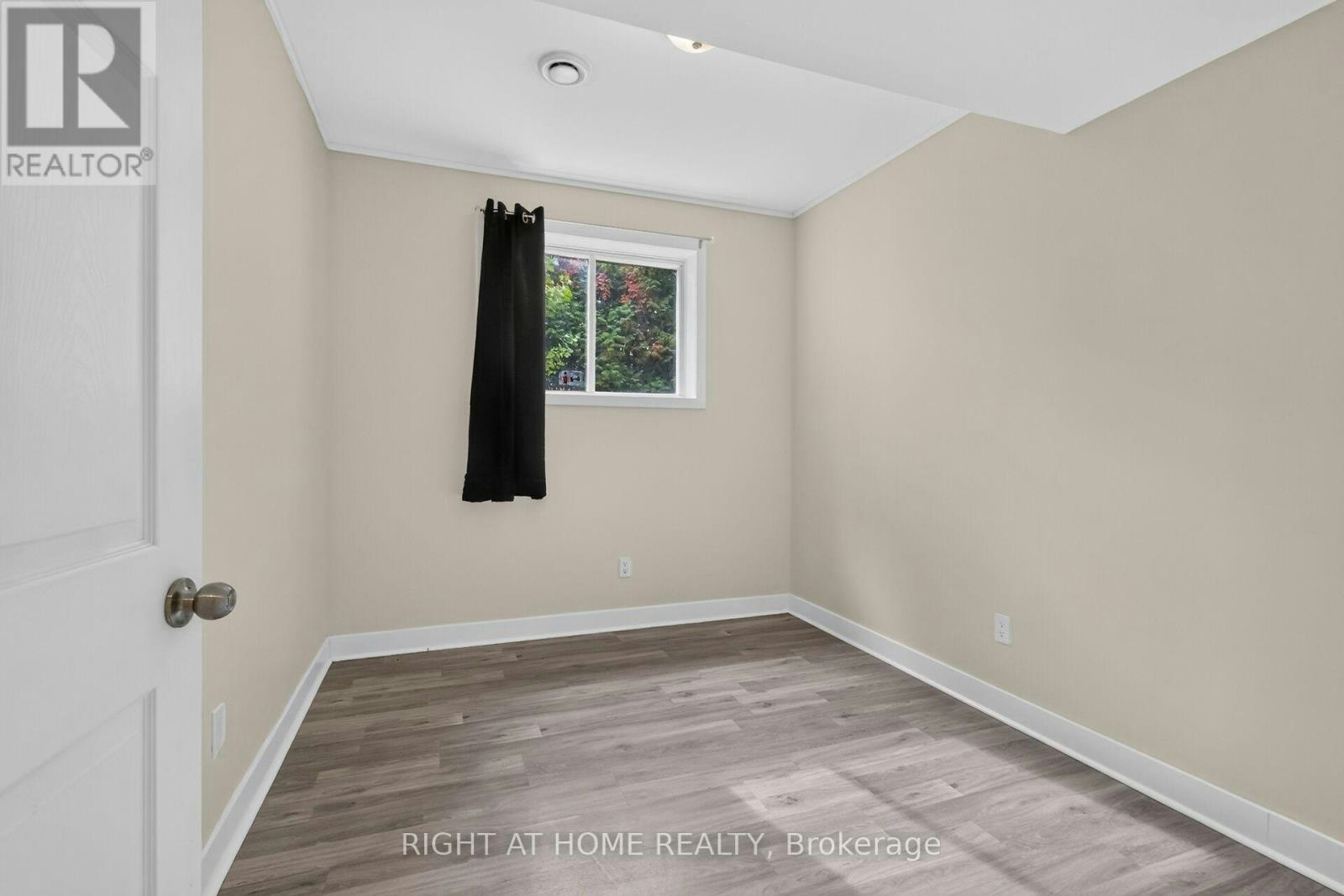 1478 Orchard Ave Orchard Avenue, Ottawa, ON, K1H 7C7 - 32