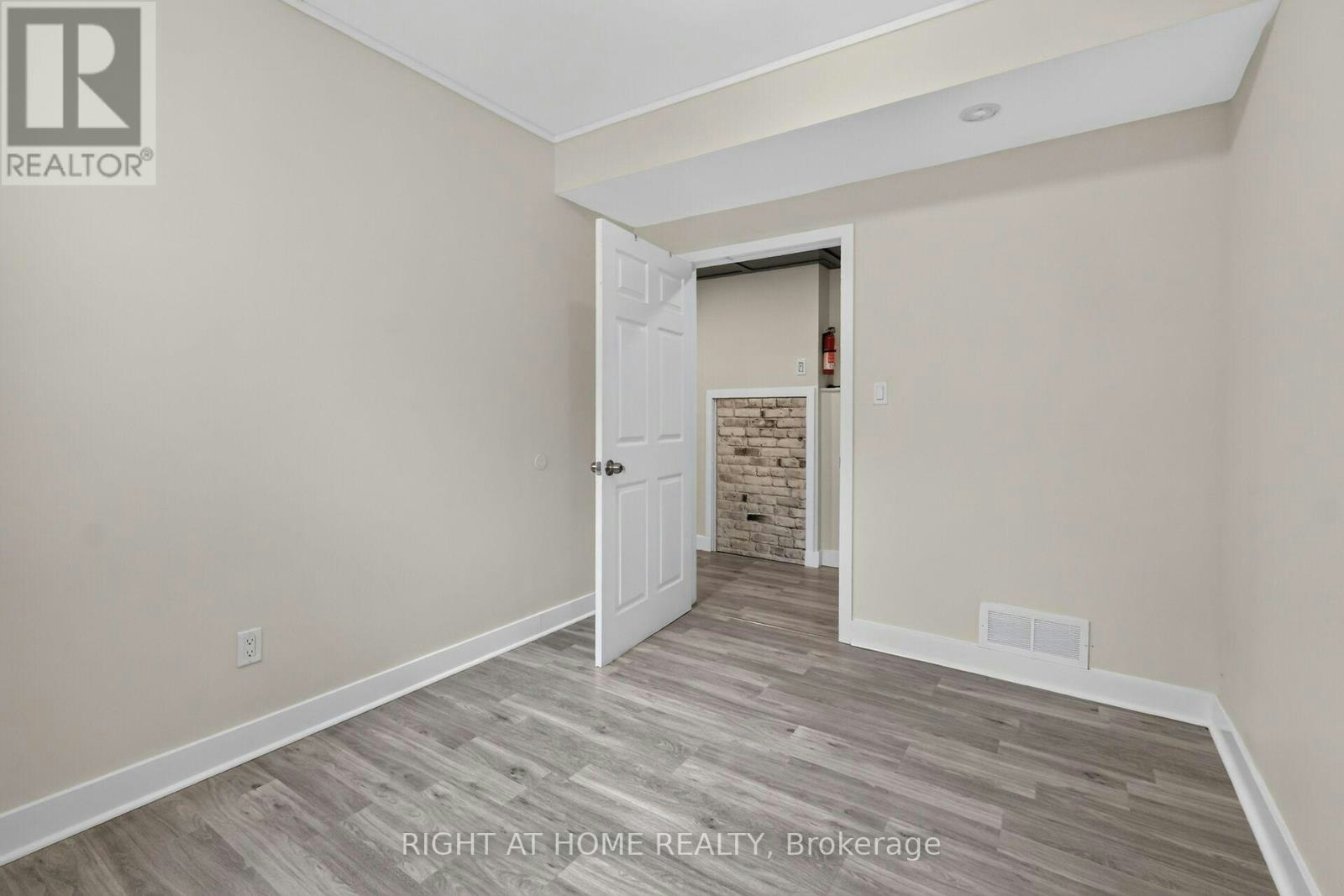 1478 Orchard Ave Orchard Avenue, Ottawa, ON, K1H 7C7 - 31