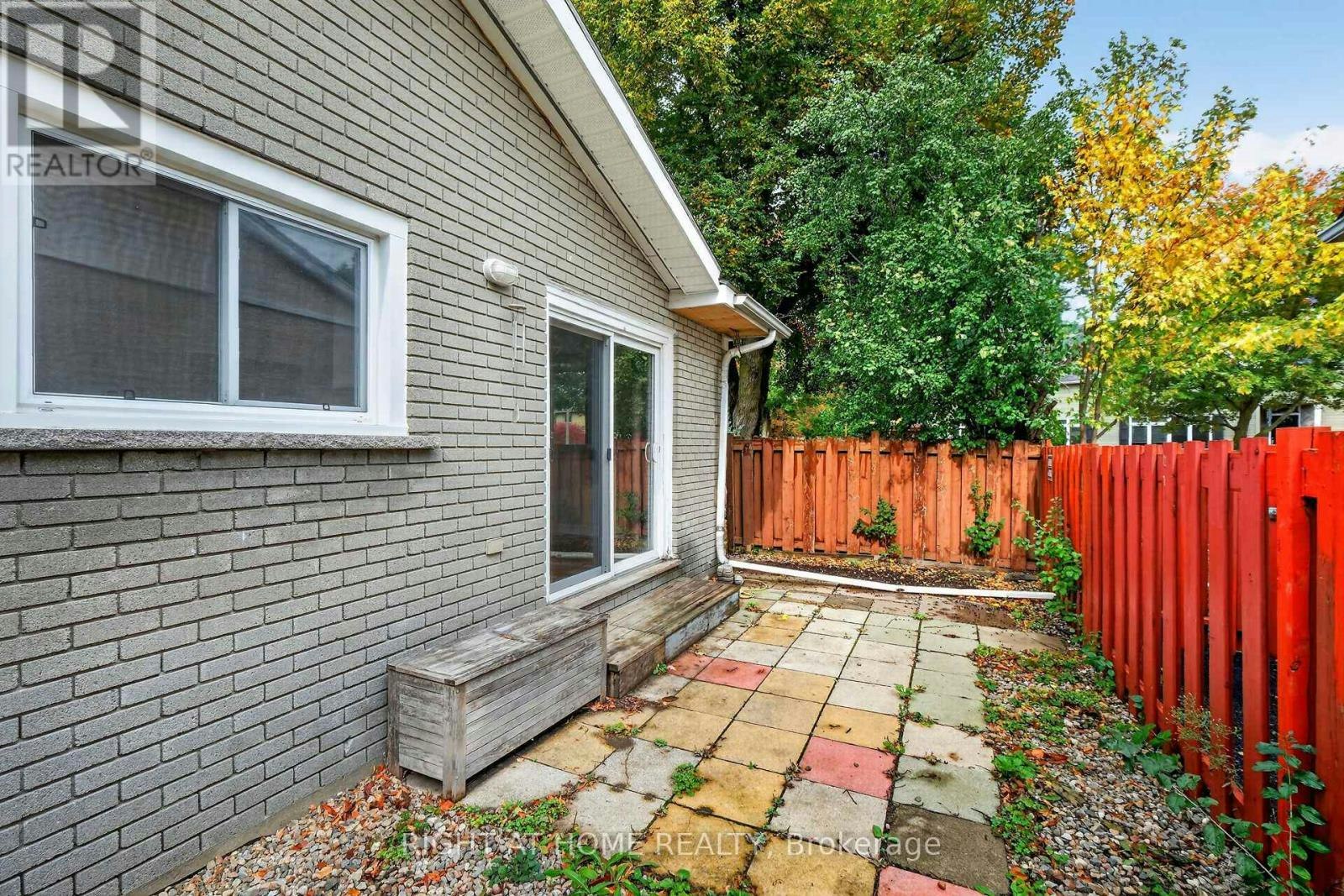 1478 Orchard Ave Orchard Avenue, Ottawa, ON, K1H 7C7 - 41