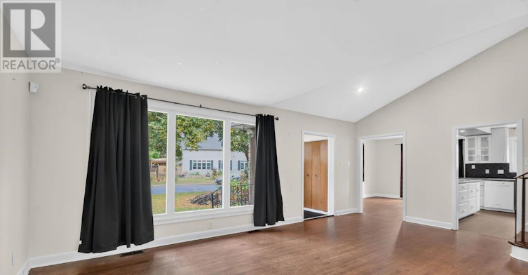 1478 Orchard Ave Orchard Avenue, Ottawa, ON, K1H 7C7 - 4