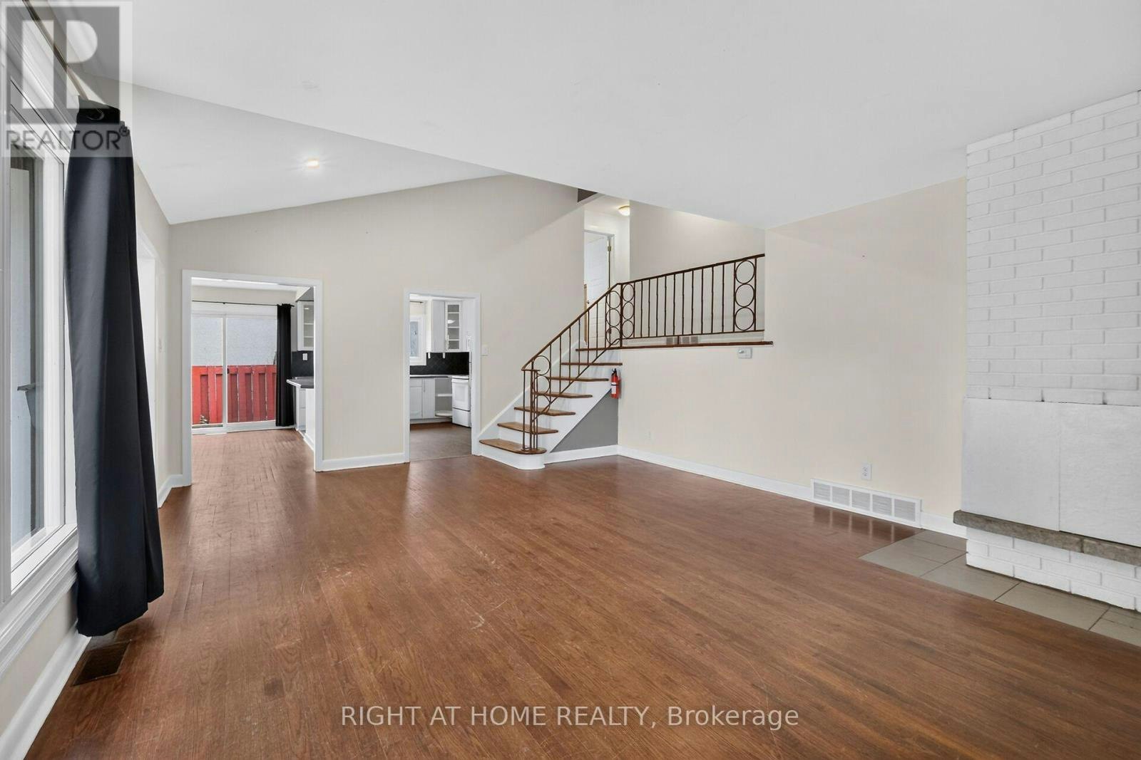 1478 Orchard Ave Orchard Avenue, Ottawa, ON, K1H 7C7 - 5