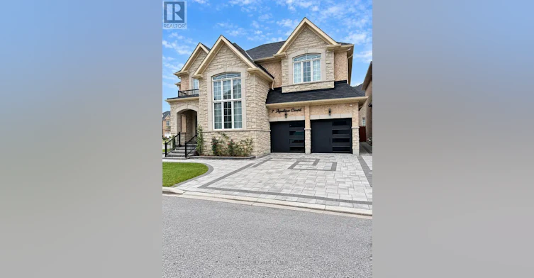 7 Aquilina Court, Ajax, ON, L1Z 0E5