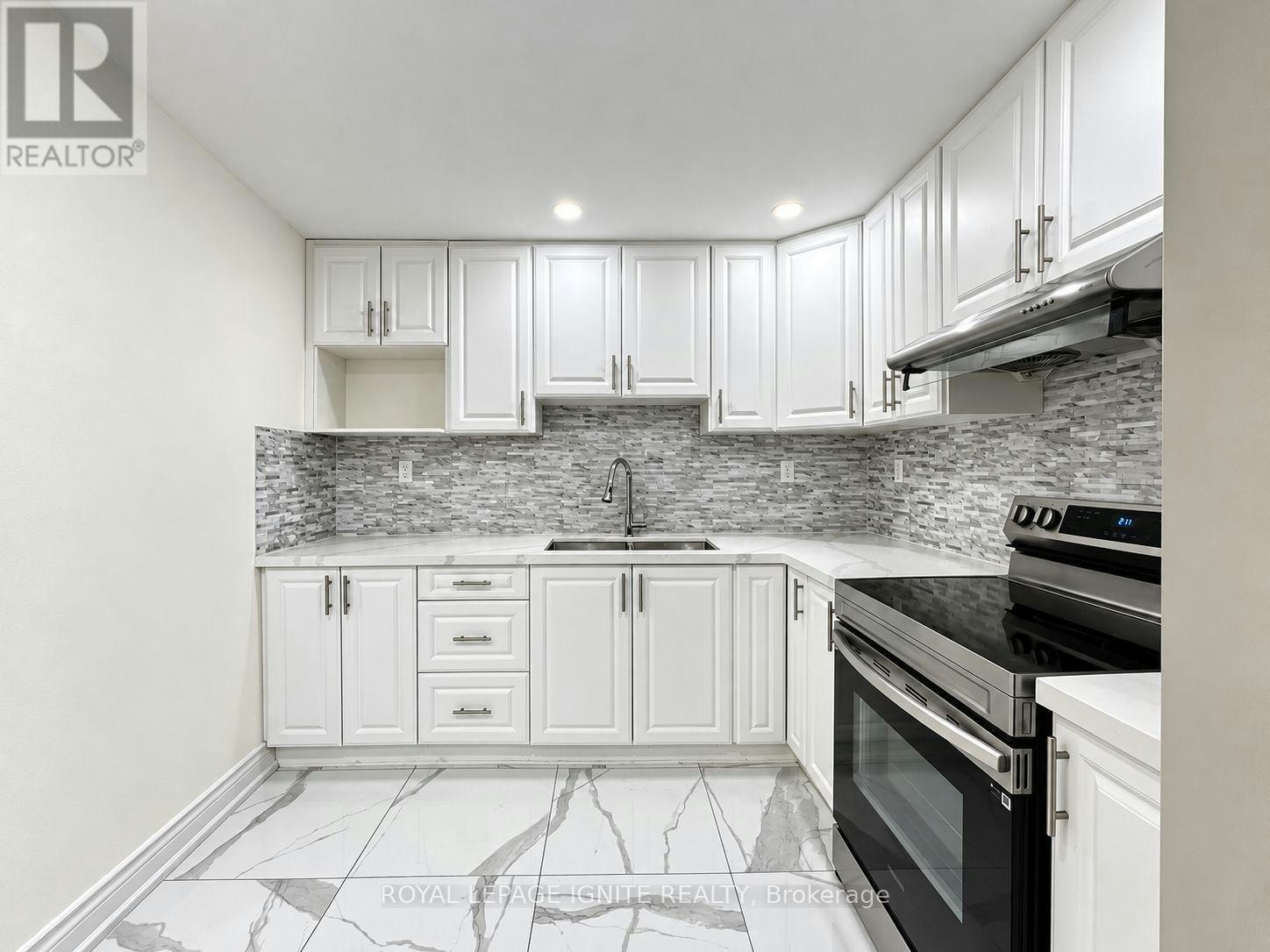 7 Aquilina Court, Ajax, ON, L1Z 0E5 - 17