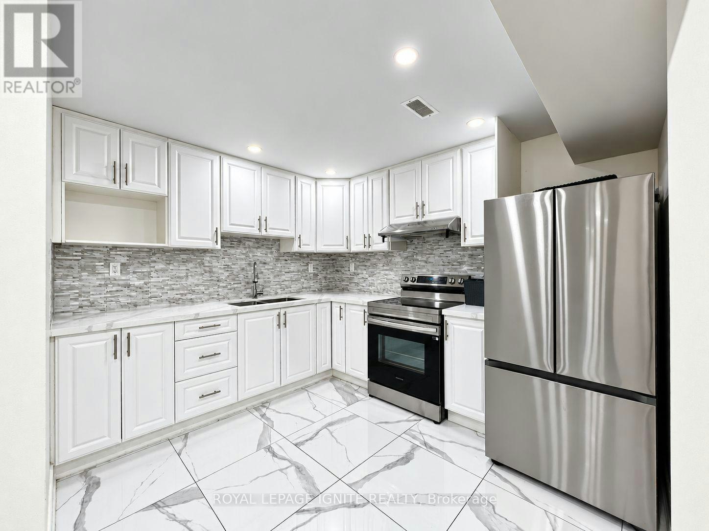 7 Aquilina Court, Ajax, ON, L1Z 0E5 - 16