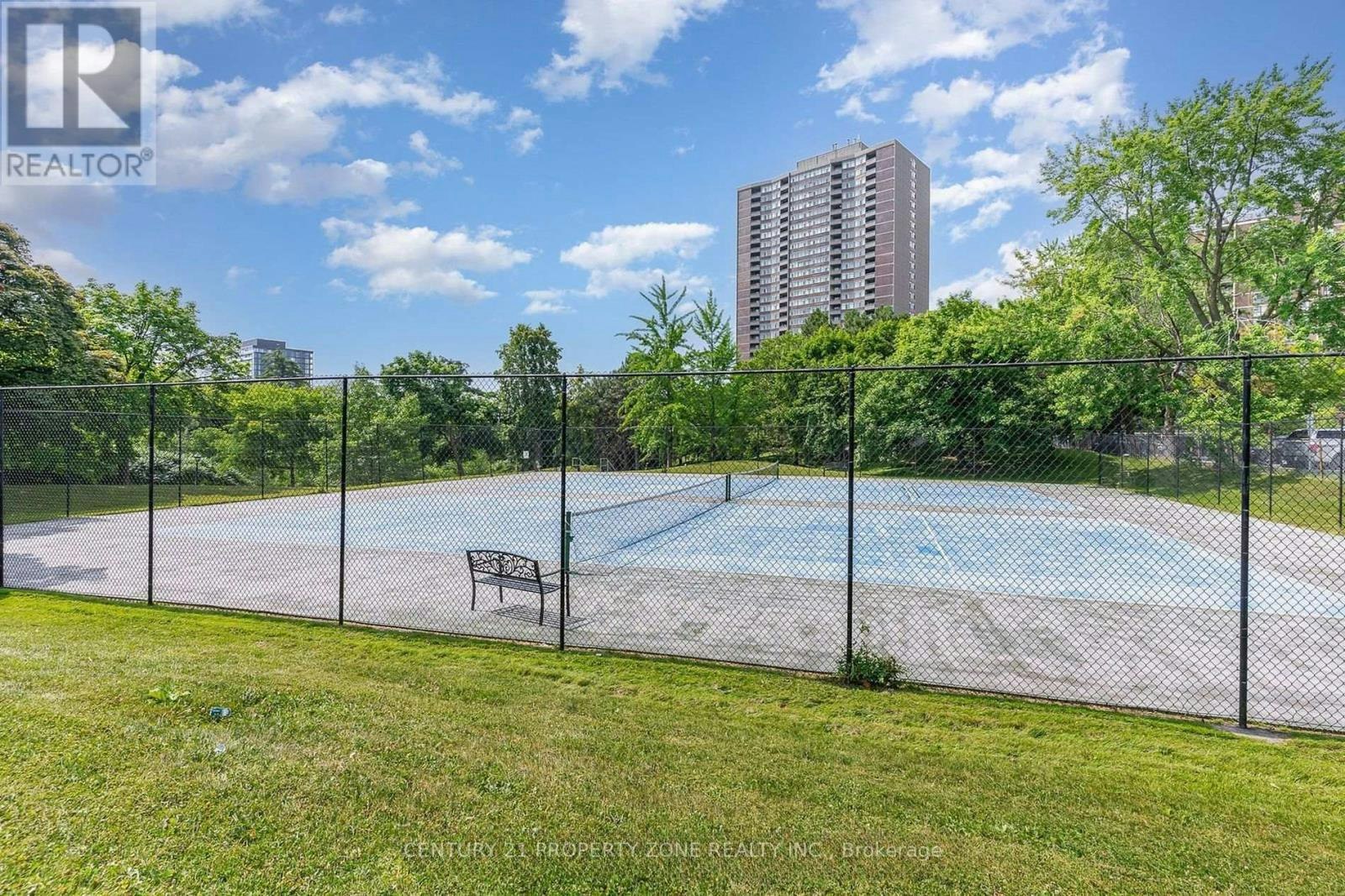 405-3100 Kirwin Avenue, Mississauga, ON, L5A 3S6 - 2