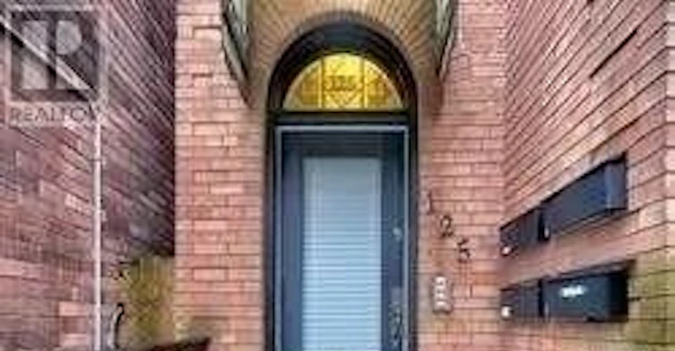 ST-125 Maitland Street, Toronto, ON, M4Y 1E5