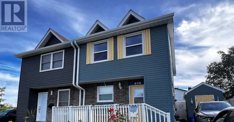 676 Balsam Crescent, Oshawa, ON, L1J 6A2