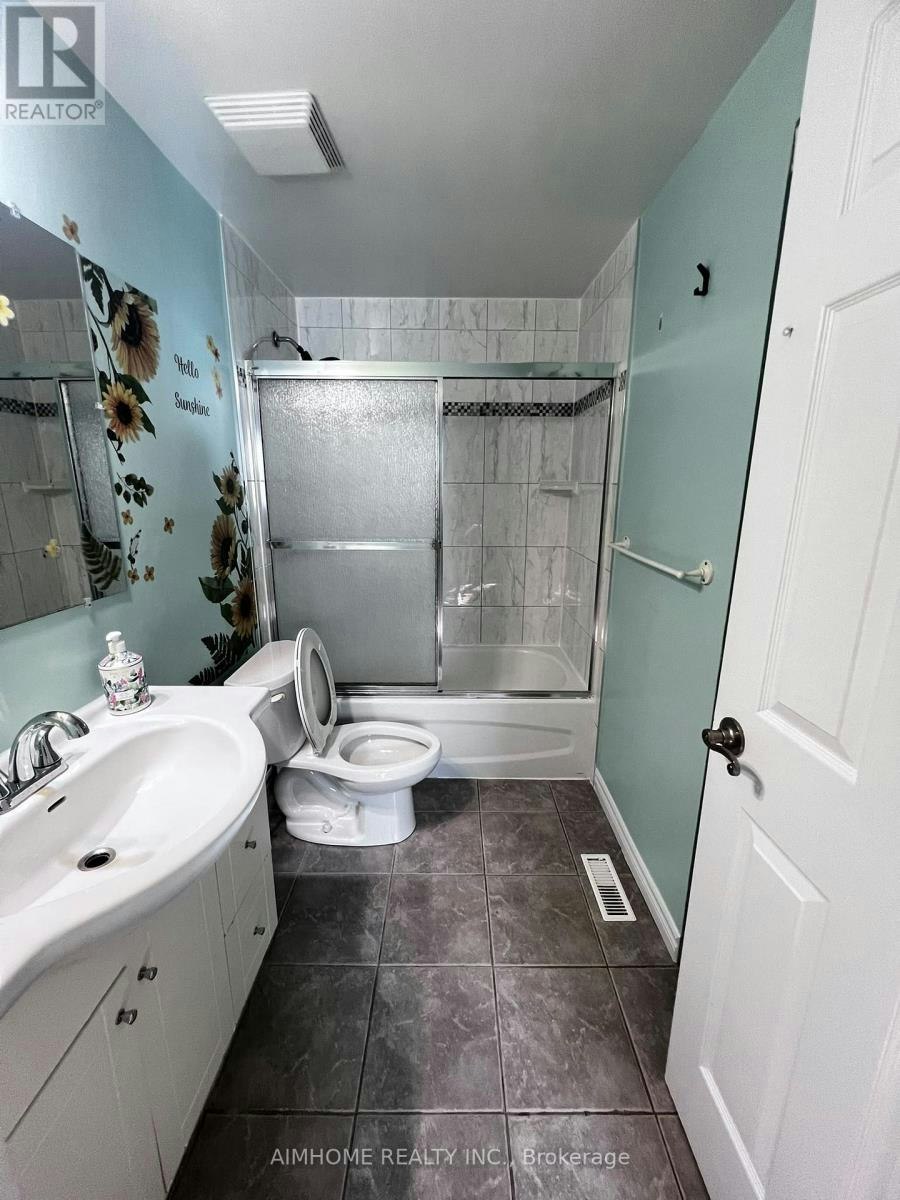 676 Balsam Crescent, Oshawa, ON, L1J 6A2 - 10