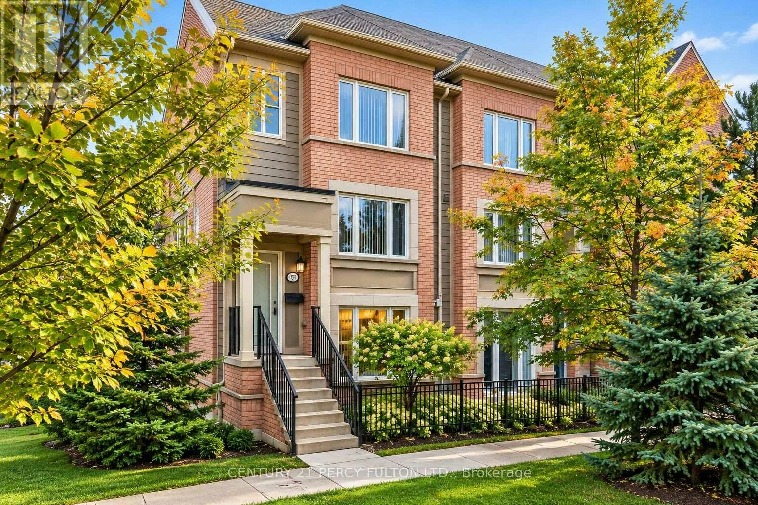 15951 Bayview Avenue, Aurora, ON, L4G 0S3