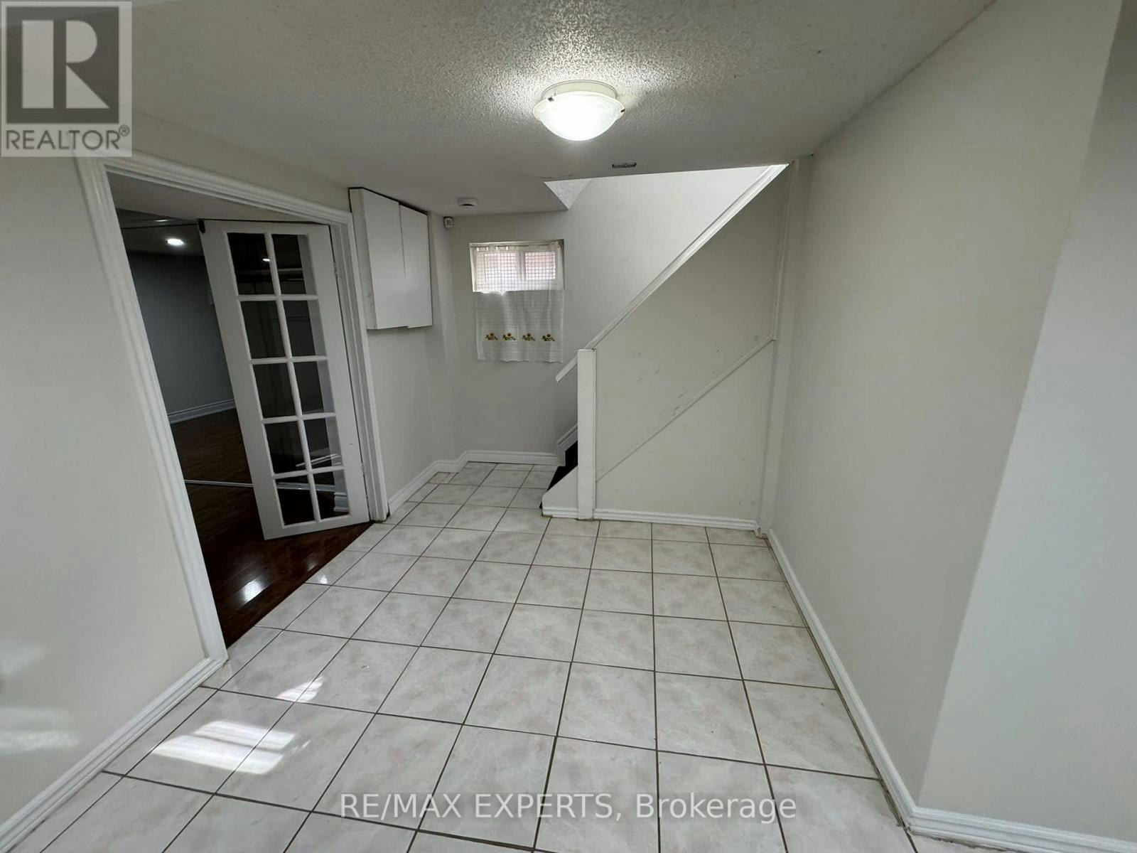 16 Bridgenorth Crescent, Toronto, ON, M9V 2M3 - 9