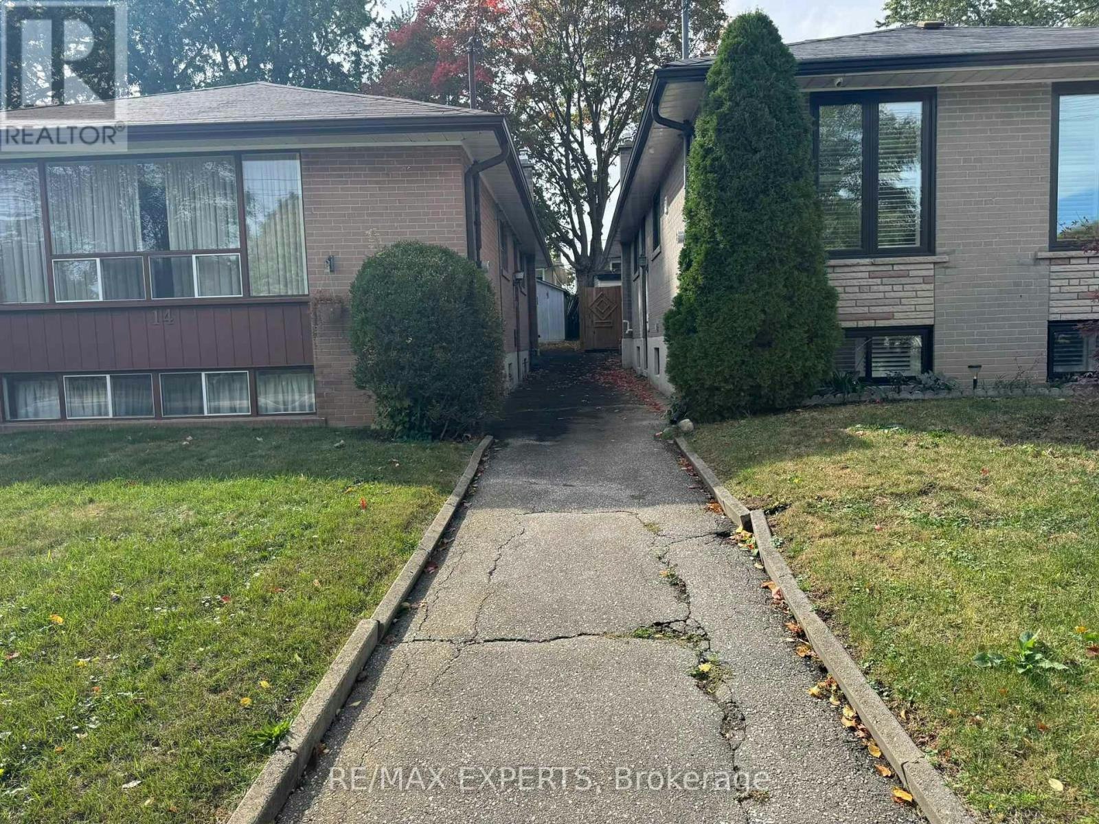 16 Bridgenorth Crescent, Toronto, ON, M9V 2M3 - 2