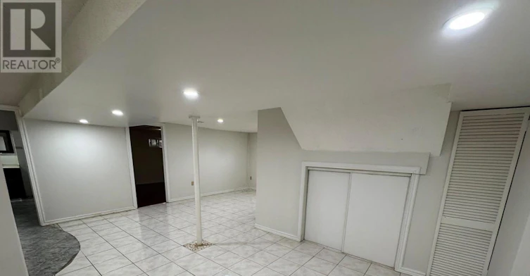 16 Bridgenorth Crescent, Toronto, ON, M9V 2M3 - 32
