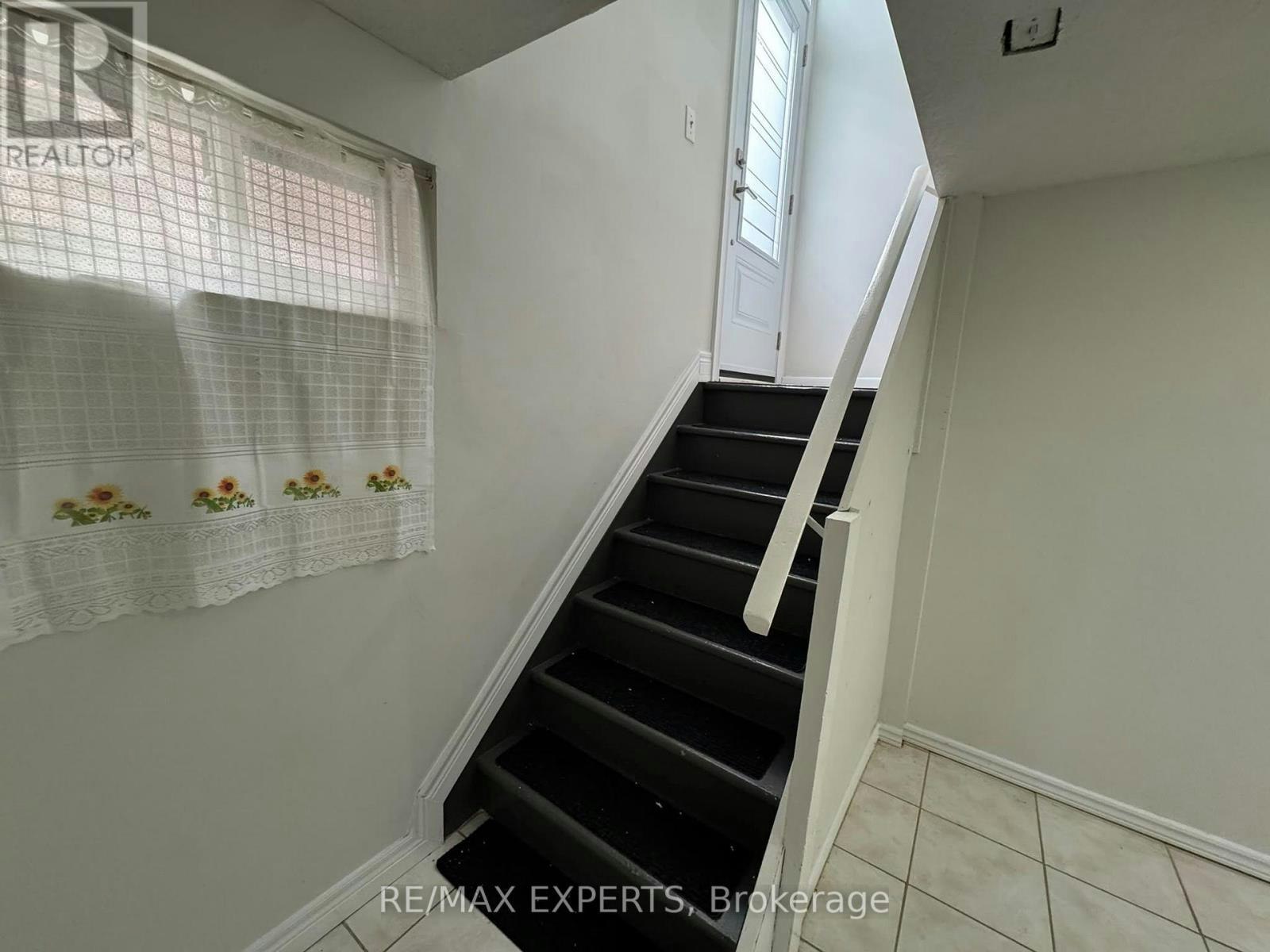 16 Bridgenorth Crescent, Toronto, ON, M9V 2M3 - 29