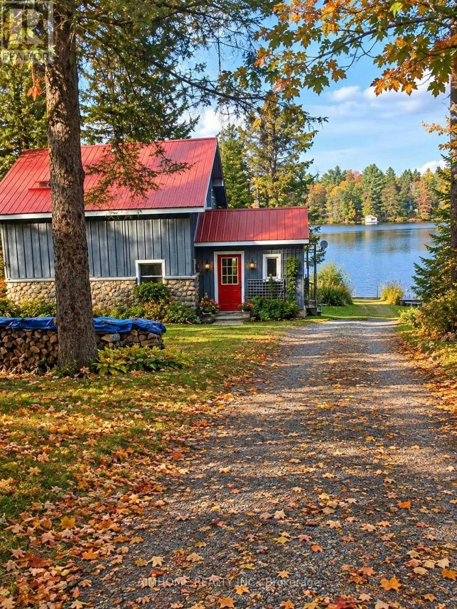 18 Ahmic Lake Road, Magnetawan, ON, P0A 1A0