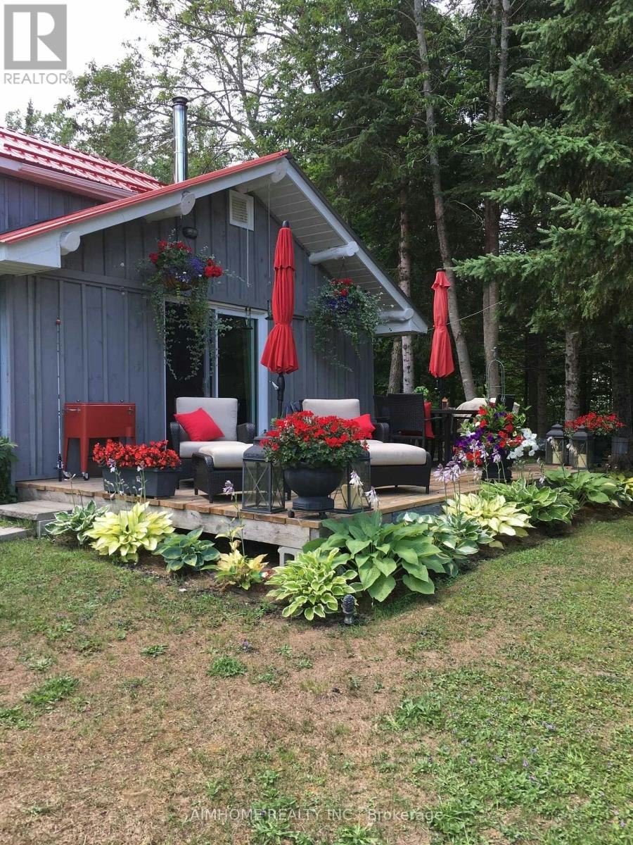 18 Ahmic Lake Road