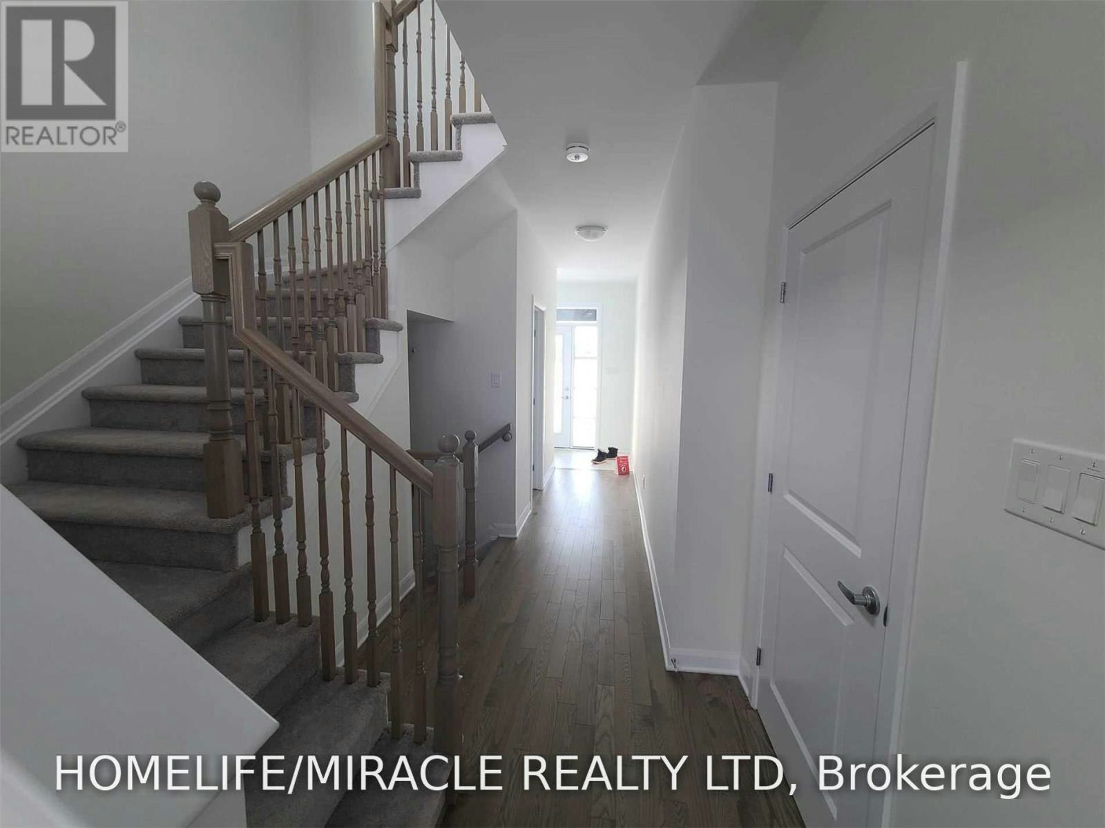 231 Clonrush Way, Ottawa, ON, K2T 0L3 - 2