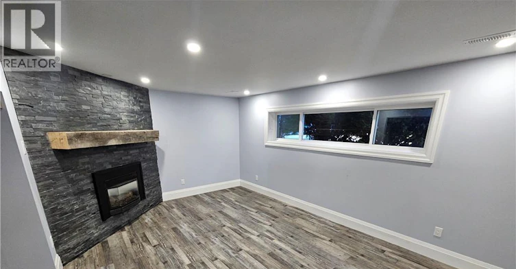 8 Coventry Drive, Kitchener, ON, N2A 1N3 - 10