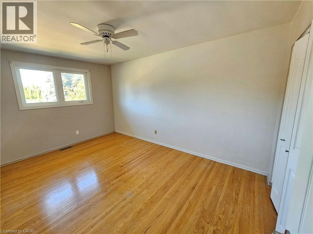 8 Coventry Drive, Kitchener, ON, N2A 1N3 - 7