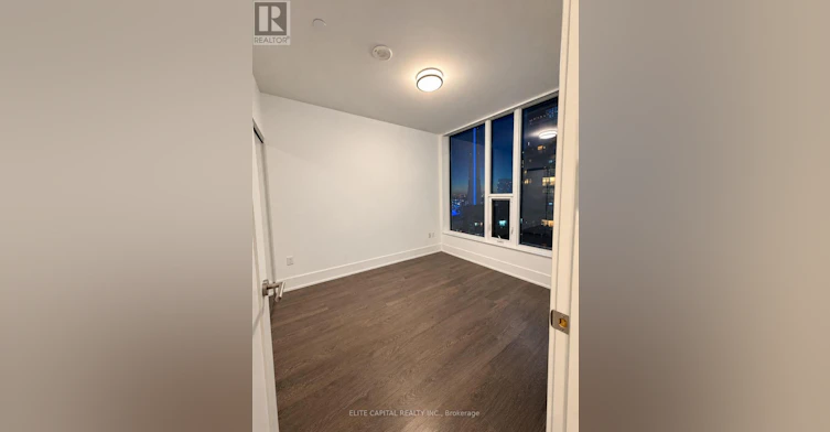 3813-10 York Street, Toronto, ON, M5J 2Z2 - 5