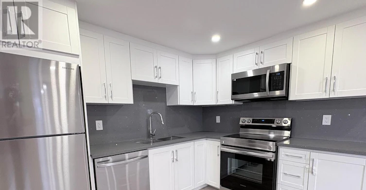 2-63 Champlain Avenue, Hamilton, ON, L8G 2H5 - 2