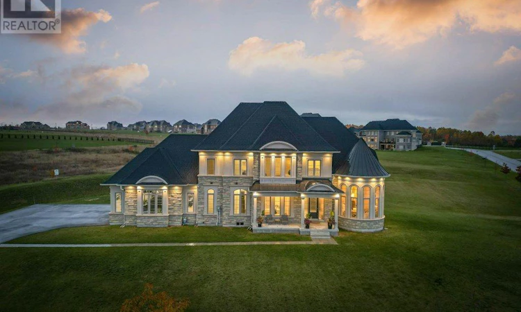 79 Amos Drive