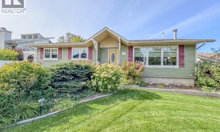 31 Burke Crescent