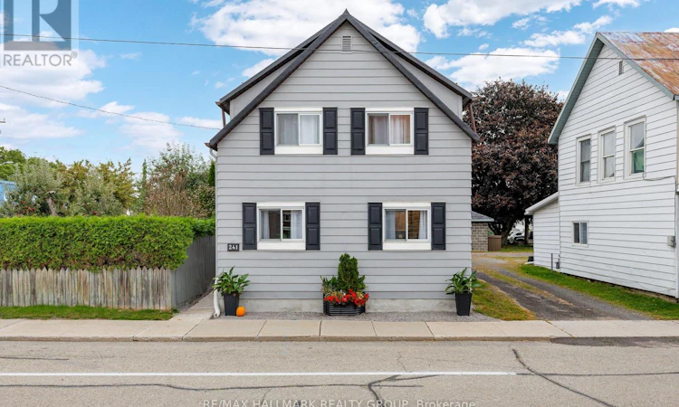241 Lewis Street E