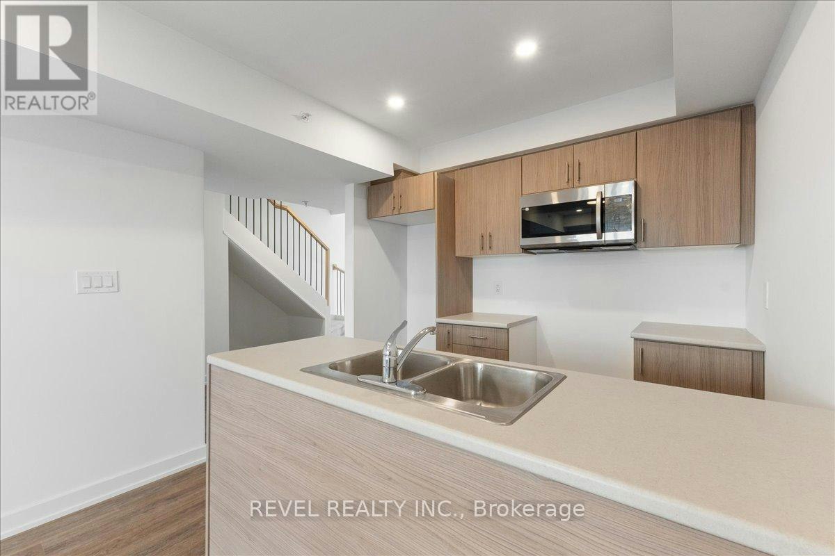 7-200 Railway Engine House Way, Whitby, ON, L1N 0P7 - 12
