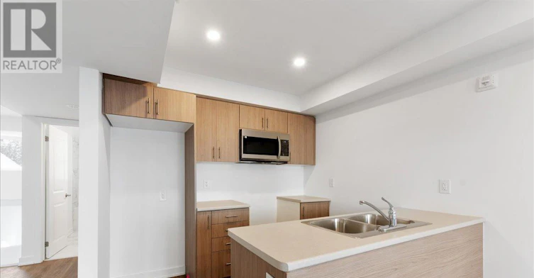 7-200 Railway Engine House Way, Whitby, ON, L1N 0P7 - 11