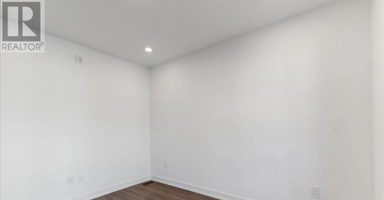 7-200 Railway Engine House Way, Whitby, ON, L1N 0P7 - 29