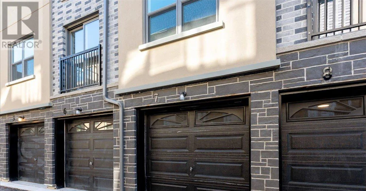 7-200 Railway Engine House Way, Whitby, ON, L1N 0P7 - 33