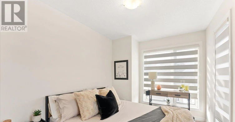 25 Lake Trail Way, Whitby, ON, L1M 0M3 - 18