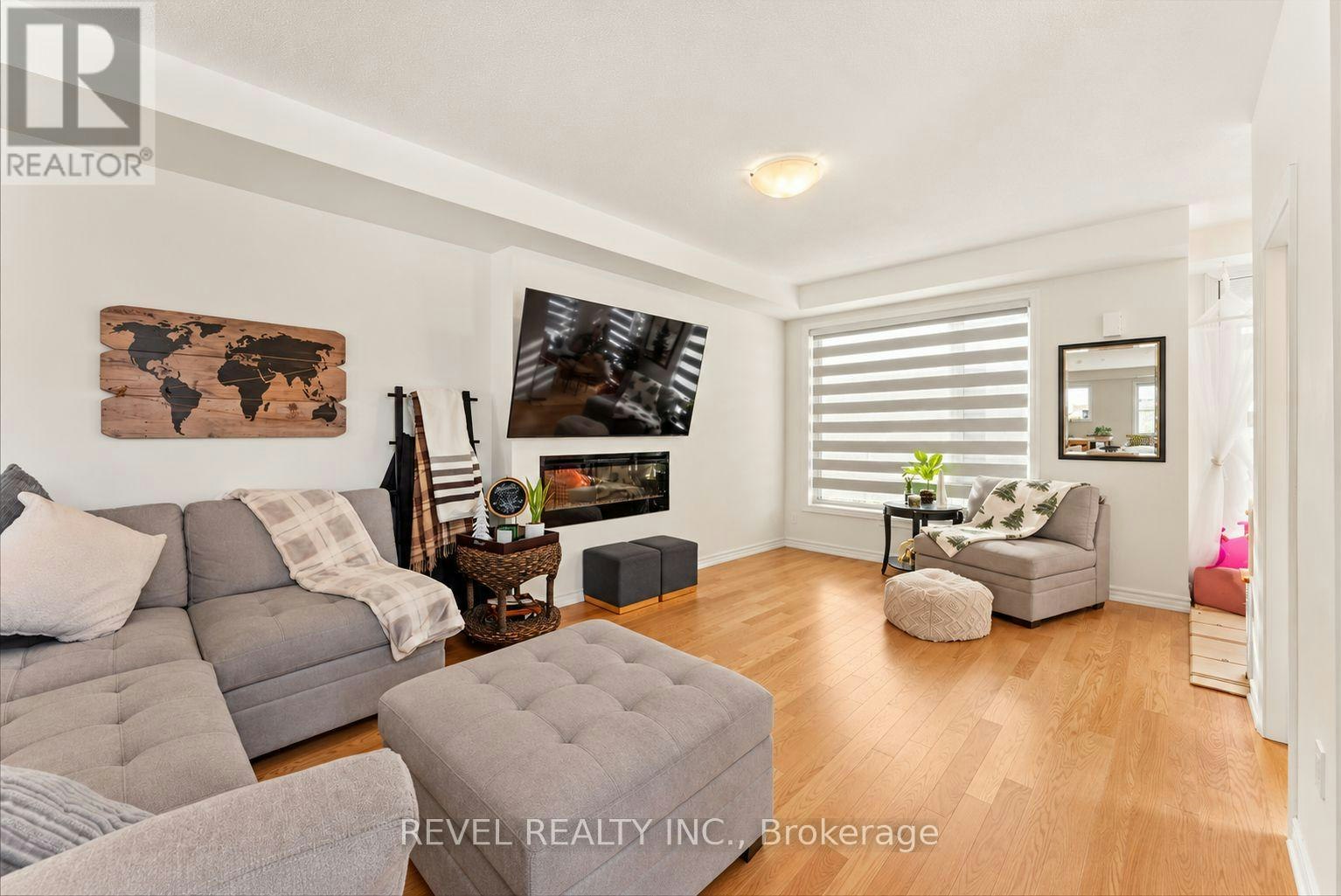 25 Lake Trail Way, Whitby, ON, L1M 0M3 - 3