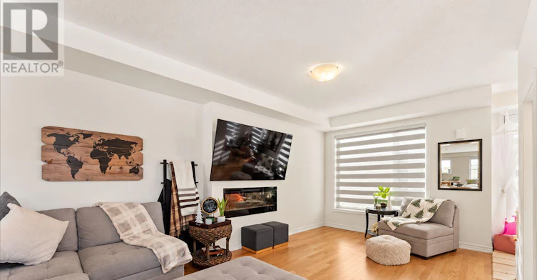 25 Lake Trail Way, Whitby, ON, L1M 0M3 - 3