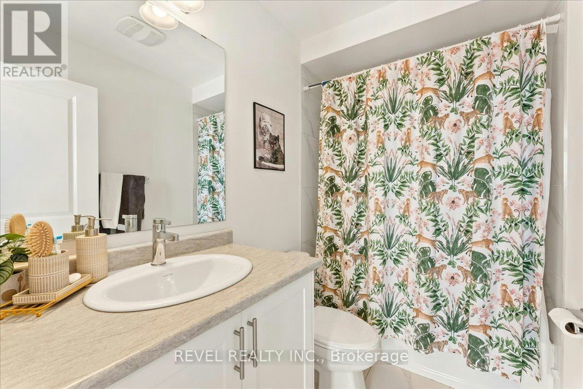 25 Lake Trail Way, Whitby, ON, L1M 0M3 - 17