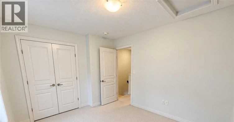 9 Hyde Park Mews, Kitchener, ON, N2H 0B2 - 10
