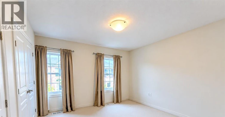 9 Hyde Park Mews, Kitchener, ON, N2H 0B2 - 12