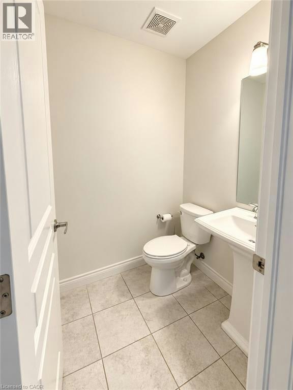 9 Hyde Park Mews, Kitchener, ON, N2H 0B2 - 9