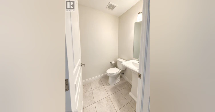9 Hyde Park Mews, Kitchener, ON, N2H 0B2 - 9