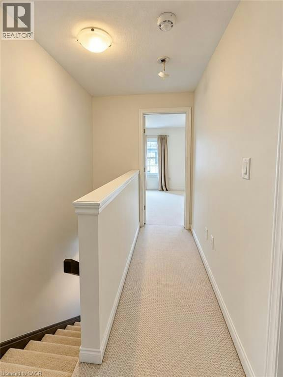 9 Hyde Park Mews, Kitchener, ON, N2H 0B2 - 11