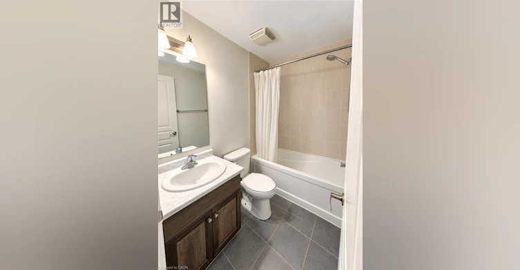 9 Hyde Park Mews, Kitchener, ON, N2H 0B2 - 6