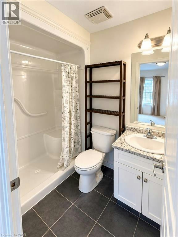 9 Hyde Park Mews, Kitchener, ON, N2H 0B2 - 14