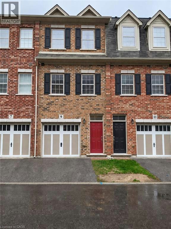 9 Hyde Park Mews, Kitchener, ON, N2H 0B2