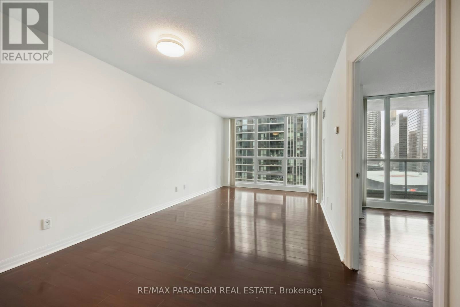 1713-16 Yonge Street, Toronto, ON, M5E 2A1 - 7