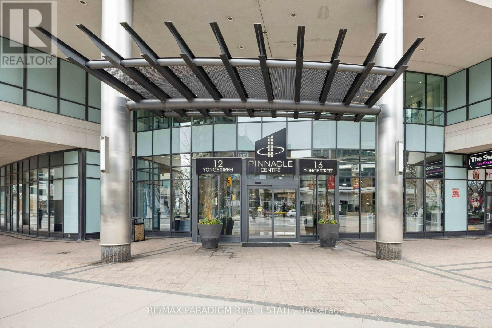 1713-16 Yonge Street, Toronto, ON, M5E 2A1 - 2