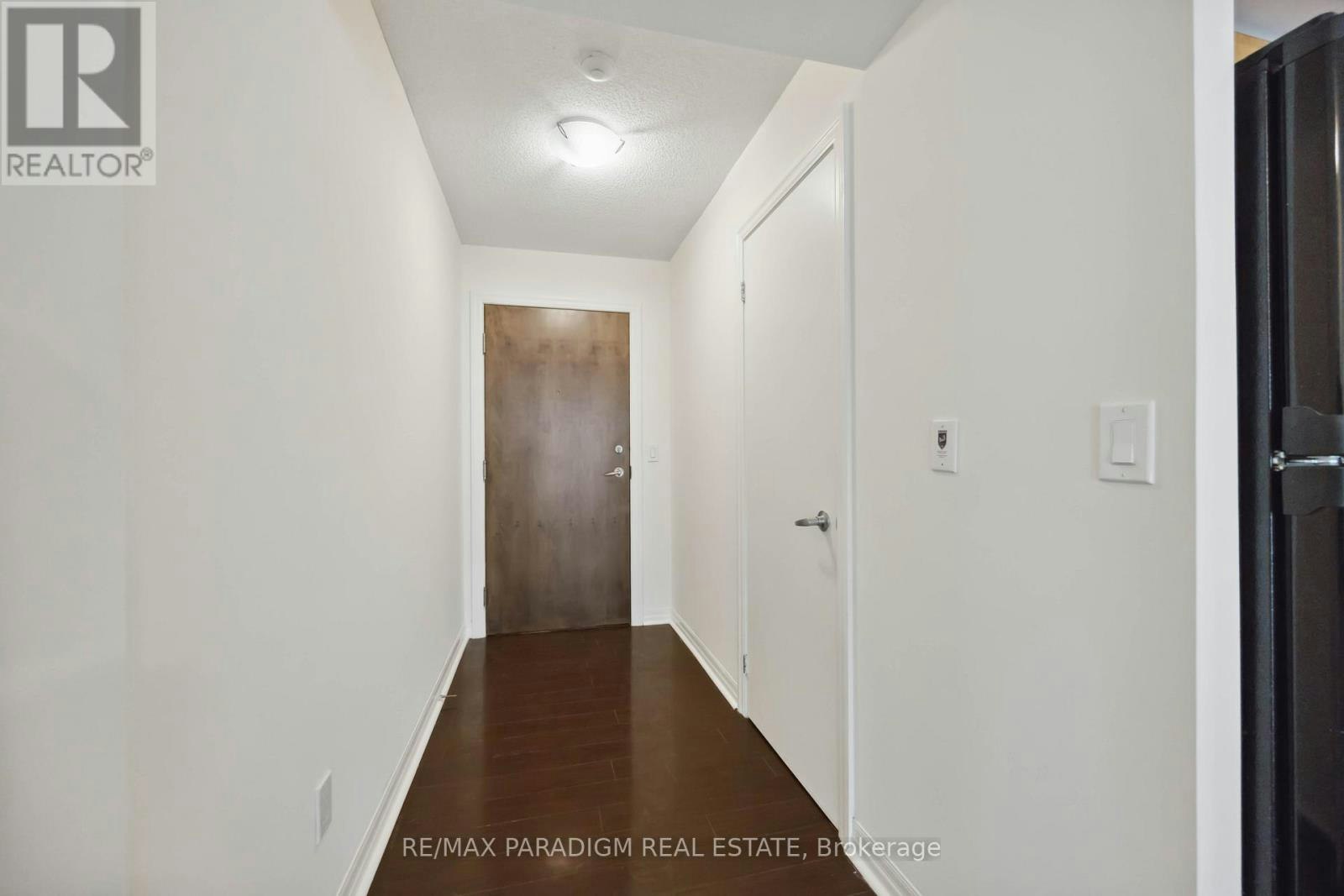 1713-16 Yonge Street, Toronto, ON, M5E 2A1 - 4